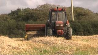 Case IH 4240 baling