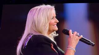 Karen Peck & New River: I Speak Jesus