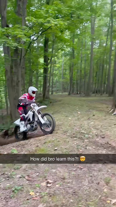 Dirt bike rider shows off INSANE cornering skills!! 🤯