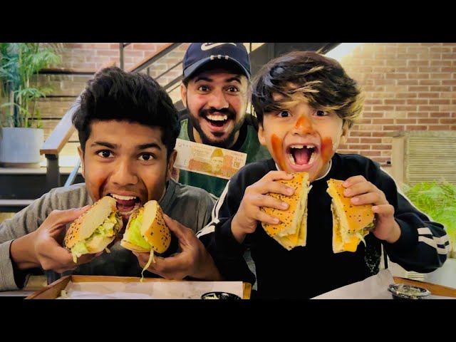 Burger 🍔 challenge || Ali 5000 jeet Gayá || ultiya lg gai ali ko || but enjoy Kya aj class=