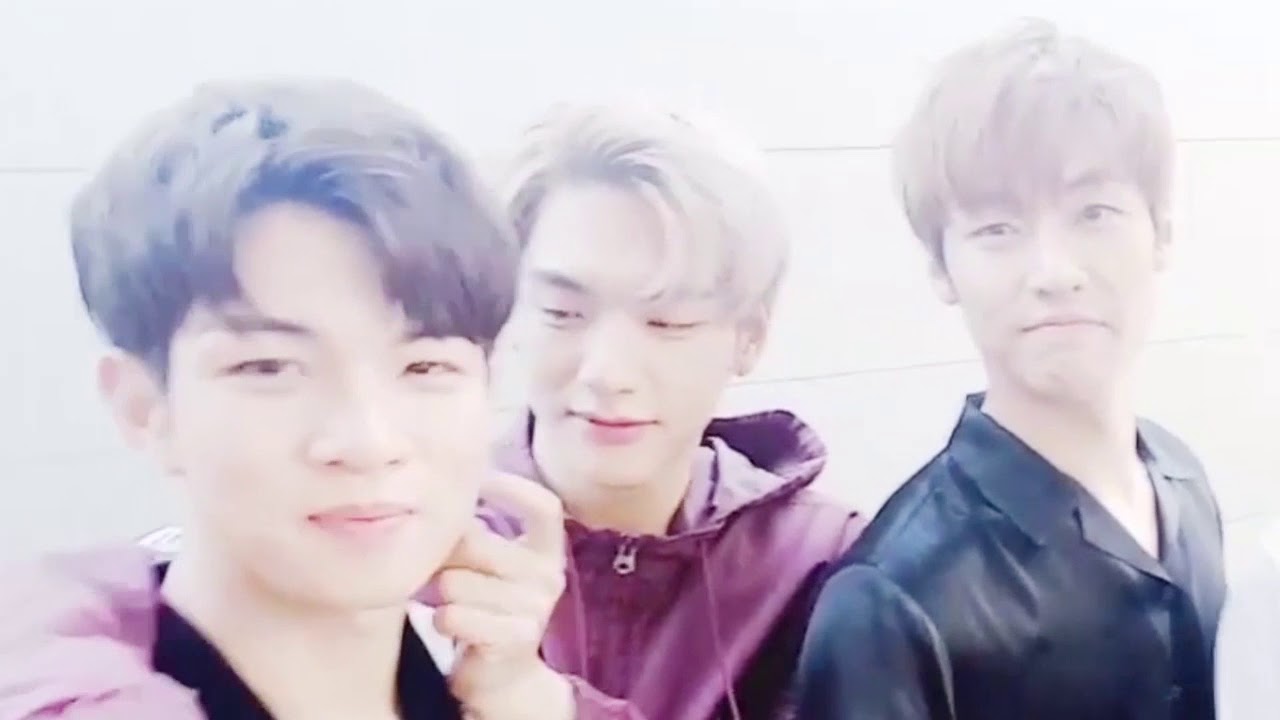 N.Flying Are A Family