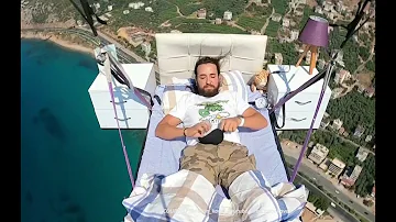 Air bed: When a Turkish paraglider takes a nap