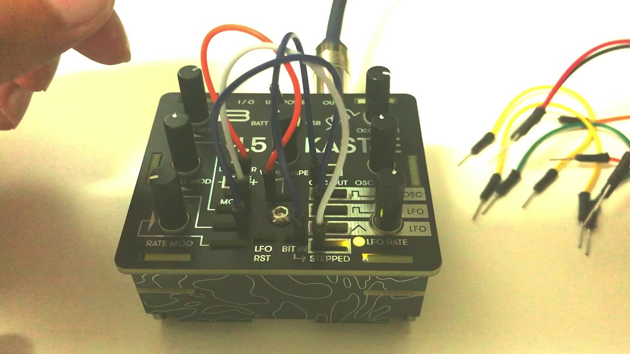 bastl kastle v1.5 - tiny synthesizer - my new gadget