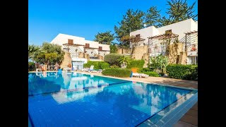 North Cyprus Properties Северный Кипр Nord Zypern 2 bedroom townhouse in Lapta communal pool
