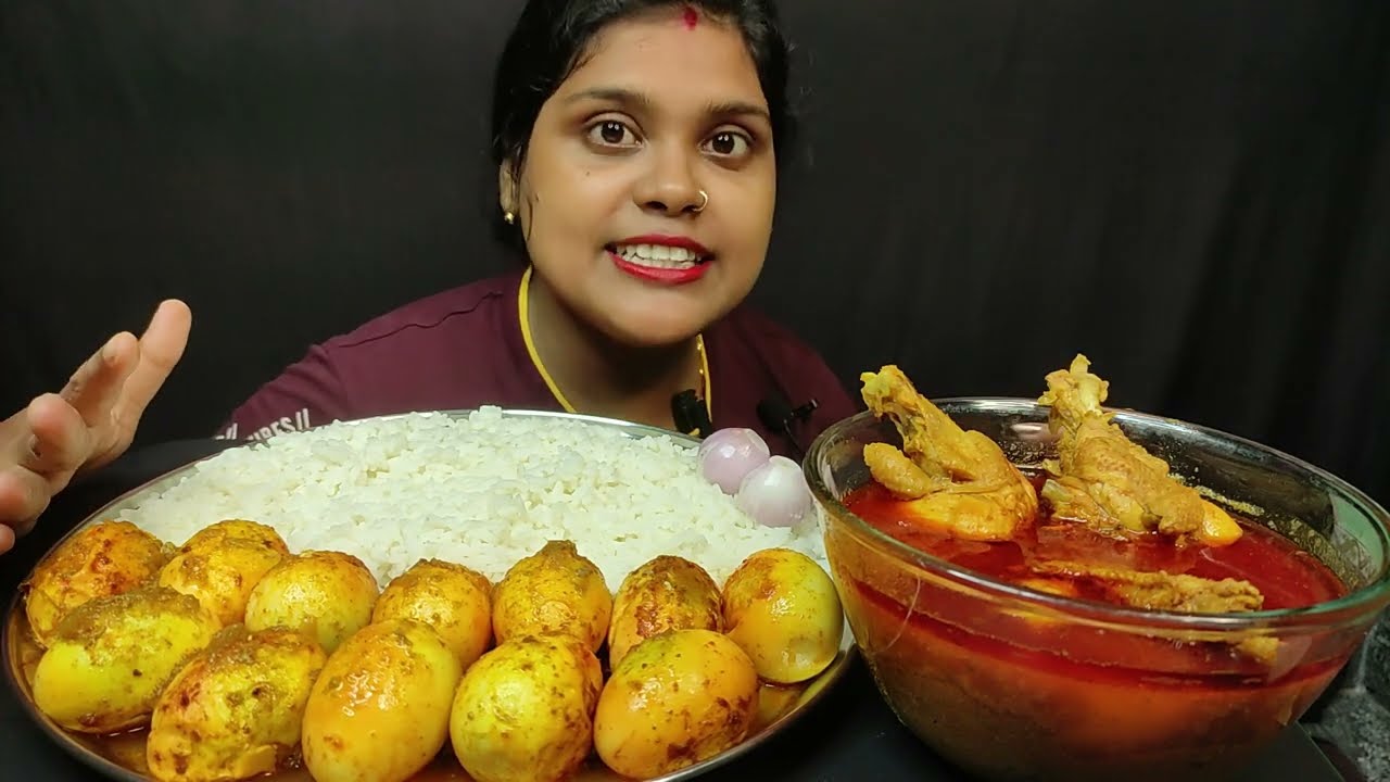 oily spice chicken curry, egg curry and rice eating show