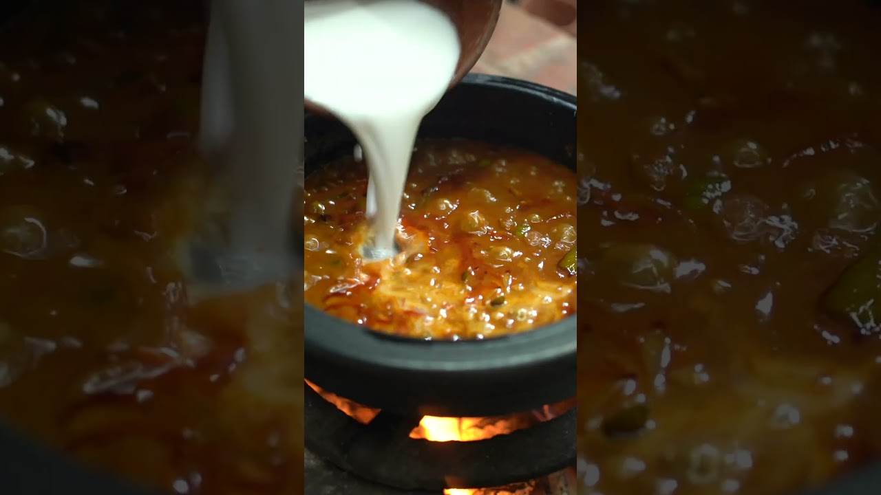 Kerala Tasty & Healthy Breakfast - Puttu & Kadala Curry