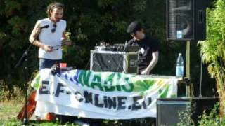 Im Hanf im Dunkeln [Selassikai] - Aufnahmen vom Hanflabyrinth Berlin 2009