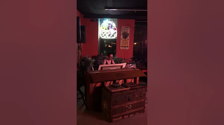 Open Mic Featured Artist: Laurie Goldman