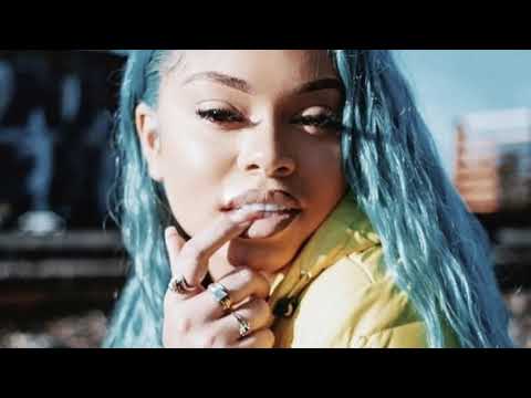 Mulatto – B*tch From Da Souf (remix) ft. Saweetie & Trina (Clean)