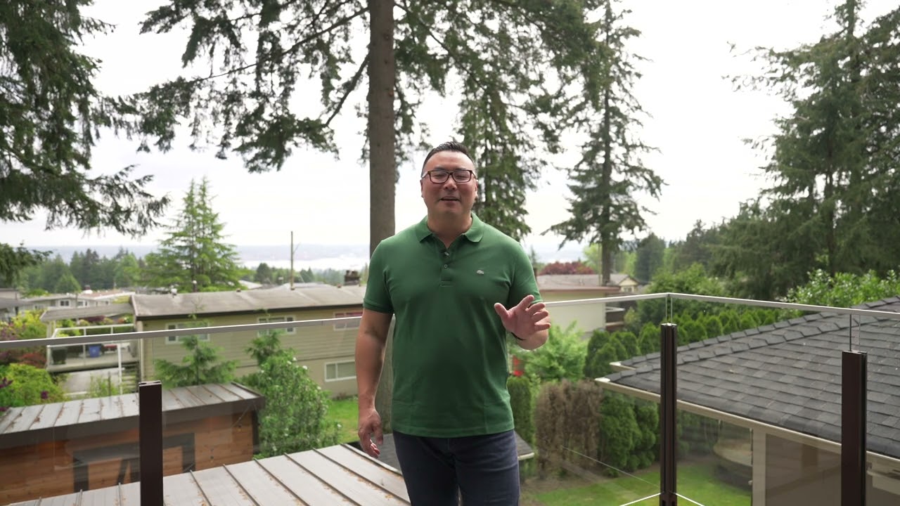 Upper Delbrook View House: 503 Crestwood Ave. for Sale, North Vancouver