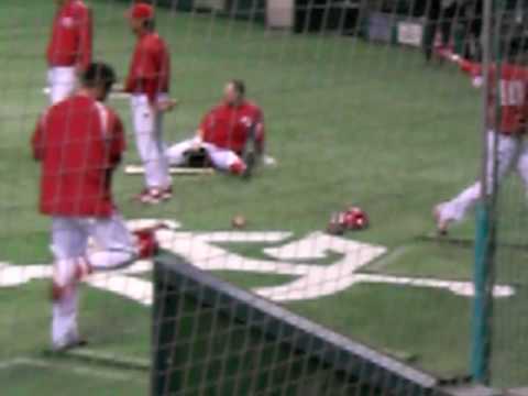 前田智徳　トスバッティング　2010/4/23　東京ドーム - YouTube