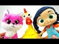 Играем с забавной игрушкой для детей Смешная Курица