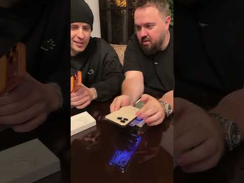 Егор Крид распаковывает iPhone 17 Pro Max