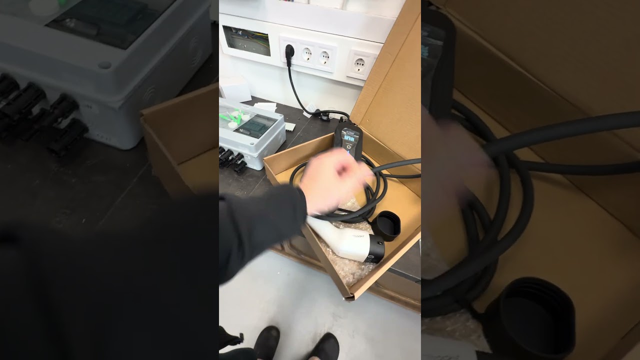 Зарядная станция для электромобиля в розетку Шуко