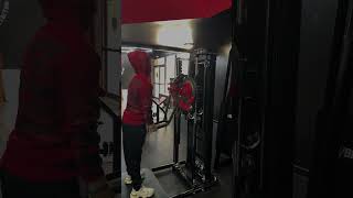 Wenskiii Does 77 LBS Shoulder Raises #algorithm #content #streamer #gym
