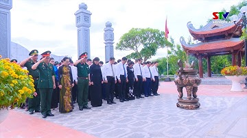 Dâng hương Chủ tịch Hồ Chí Minh và các anh hùng liệt sỹ