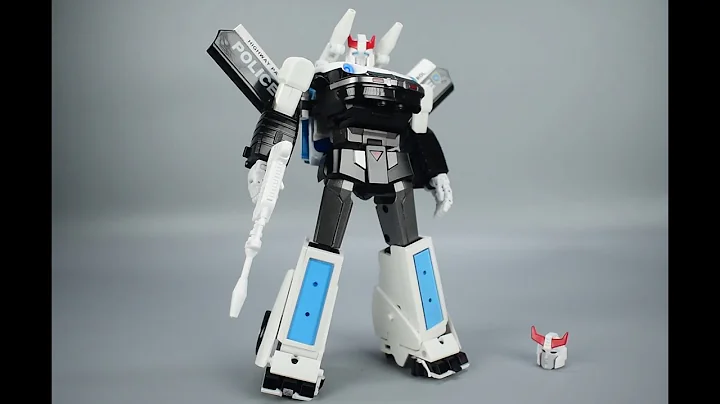 How did the Whiterun guards get shot with arrows? Transformers DX9 D 18 Prowl police car toy unbo...