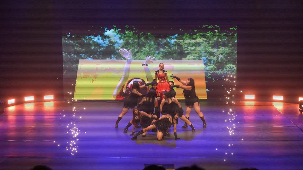 PLAY 청하 Chungha — Haruhi (K-pop World Festival Chile 2025)