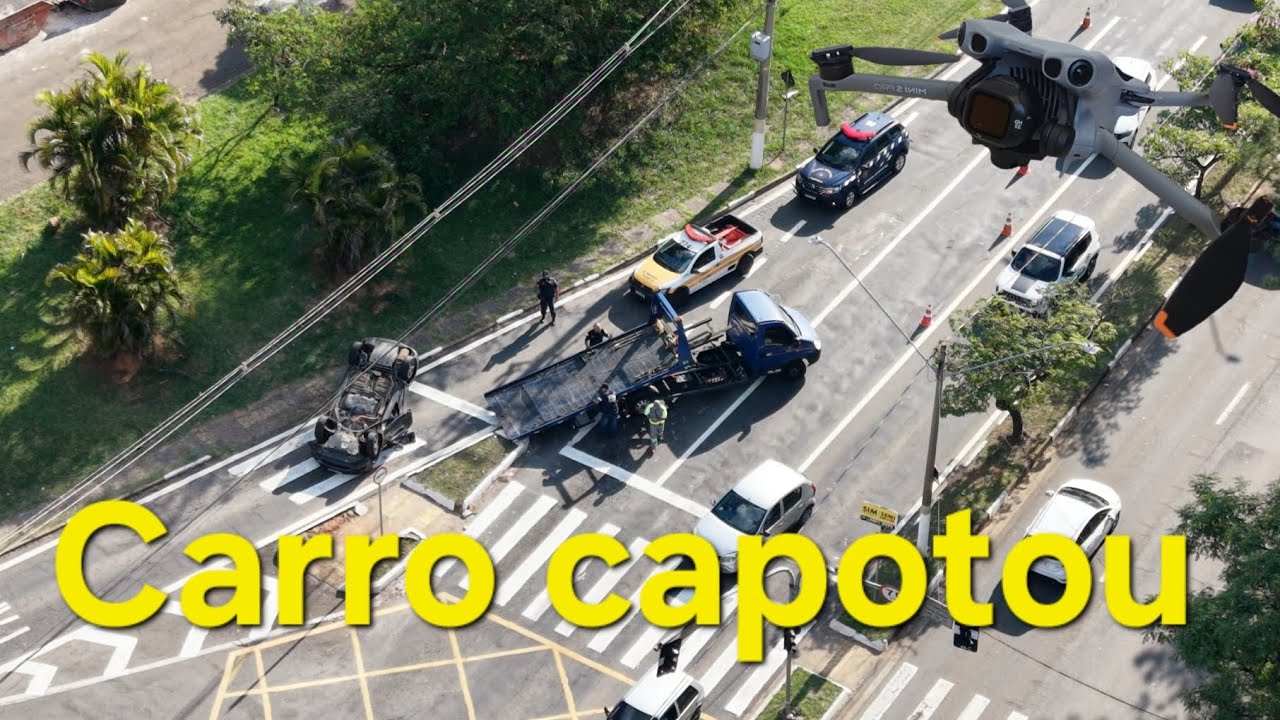 "Dji Mini 5 pró captura carro capotado em avenida movimentada"