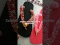 sandalias decoradas con cola de rata