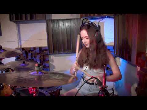 видео: Ирина - Queen   The Show Must Go On (Drum Cover)