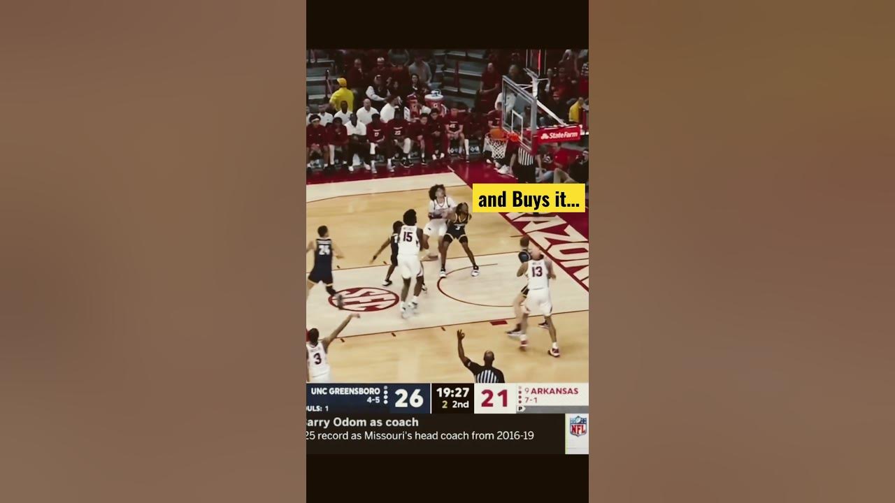 Arkansas Razorbacks NICK Smith JR…RAINING 3 Pointers…DRAINS it!😀❤️#shorts #sports