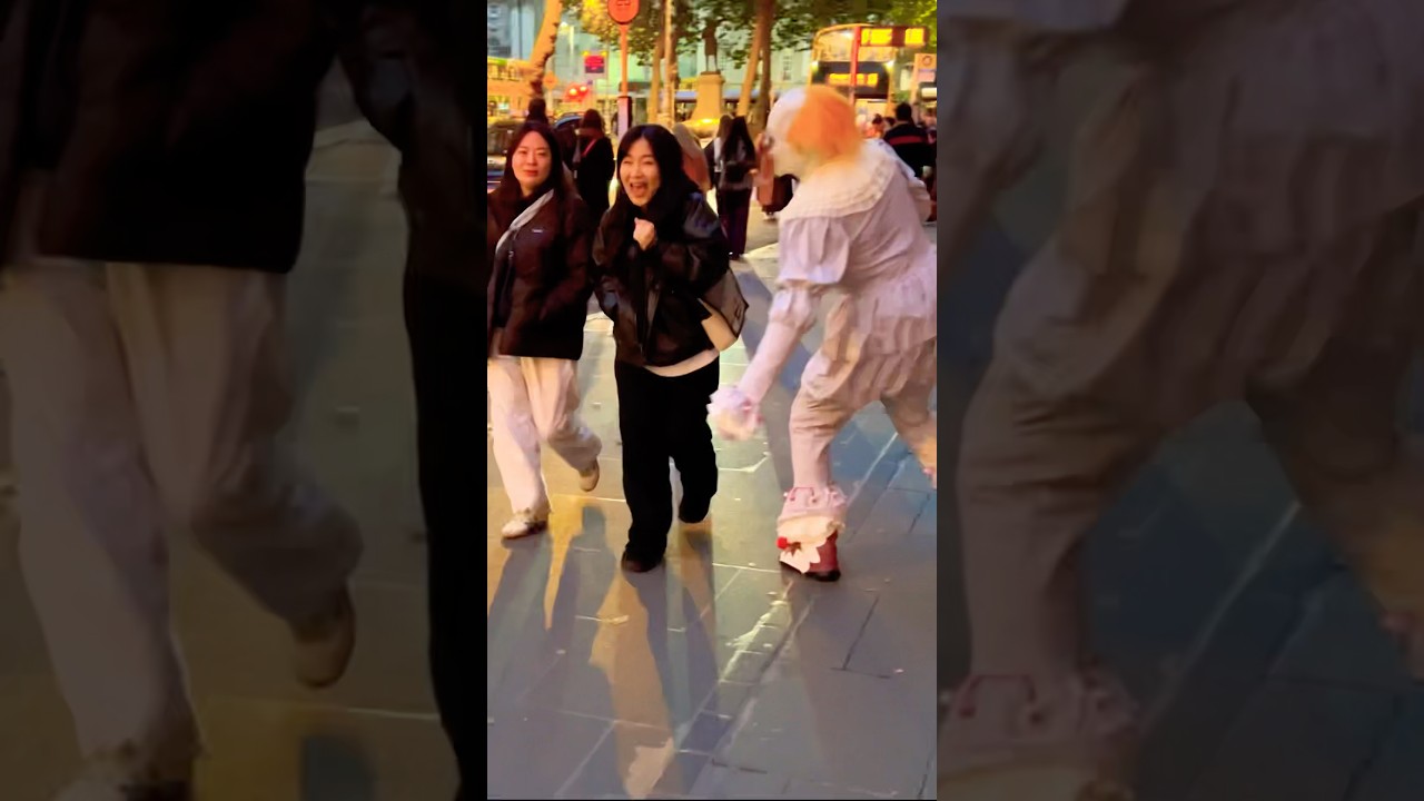 #halloween #pranks #prankvideo #funny #funnymoments #funnyvideo #funnyprank #pennywise @NicoPrank