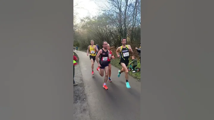 Samantha Harrison breaks the Telford 10K Course Re...