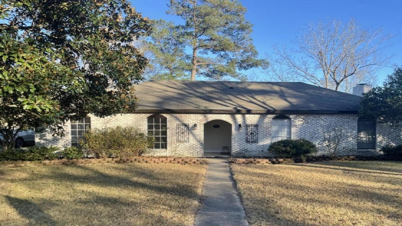 210 Pecan Grove, Hattiesburg, MS Presented by Steve Pahlman. YouTube