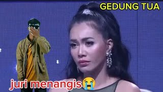 Download Lagu KEREN!!! MANUSIA MISTERIUS MEMBUAT JURI MENANGIS MENYANYIKAN LAGU GEDUNG TUA MP3