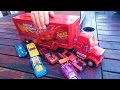 Video Camión taller CARS Rayo McQueen juguete niños. Mack Truck 2 Lightning Toys Disney Pixar
