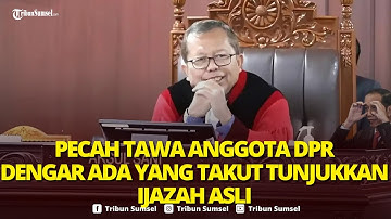 🔴Sindiran Anggota DPR ke Sosok Tak Berani Tunjukkan Ijazah Miliknya : Hakim MK Hebat Lebih Berani