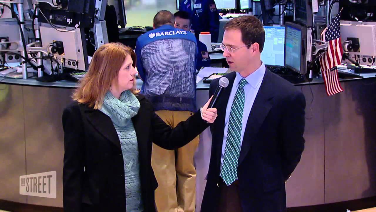 Weak Dollar Signals Buy Signs For Commodities