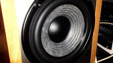 Edifier R1280DB Bass Test