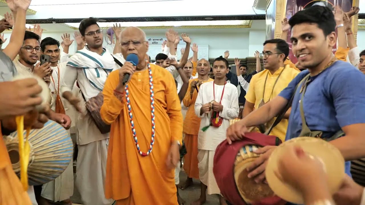 Guru Puja Kirtan  HH Lokanath Swami Maharaj  10th May 2022  ISKCON NVCC