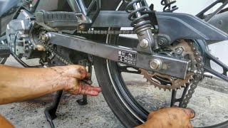 How To Change Motorcycle Chain & Sprocket (Yamaha 115z) Tukar Rantai & sproket Yamaha