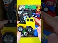 【はたらく車】ショベルカーのおもちゃを細かくチェック！[Working car] Check out excavator car toy in detail!