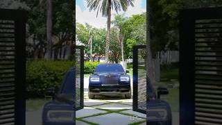 $6,318,000 🔥 Stunning Waterfront Modern Mansion in Miami Beach