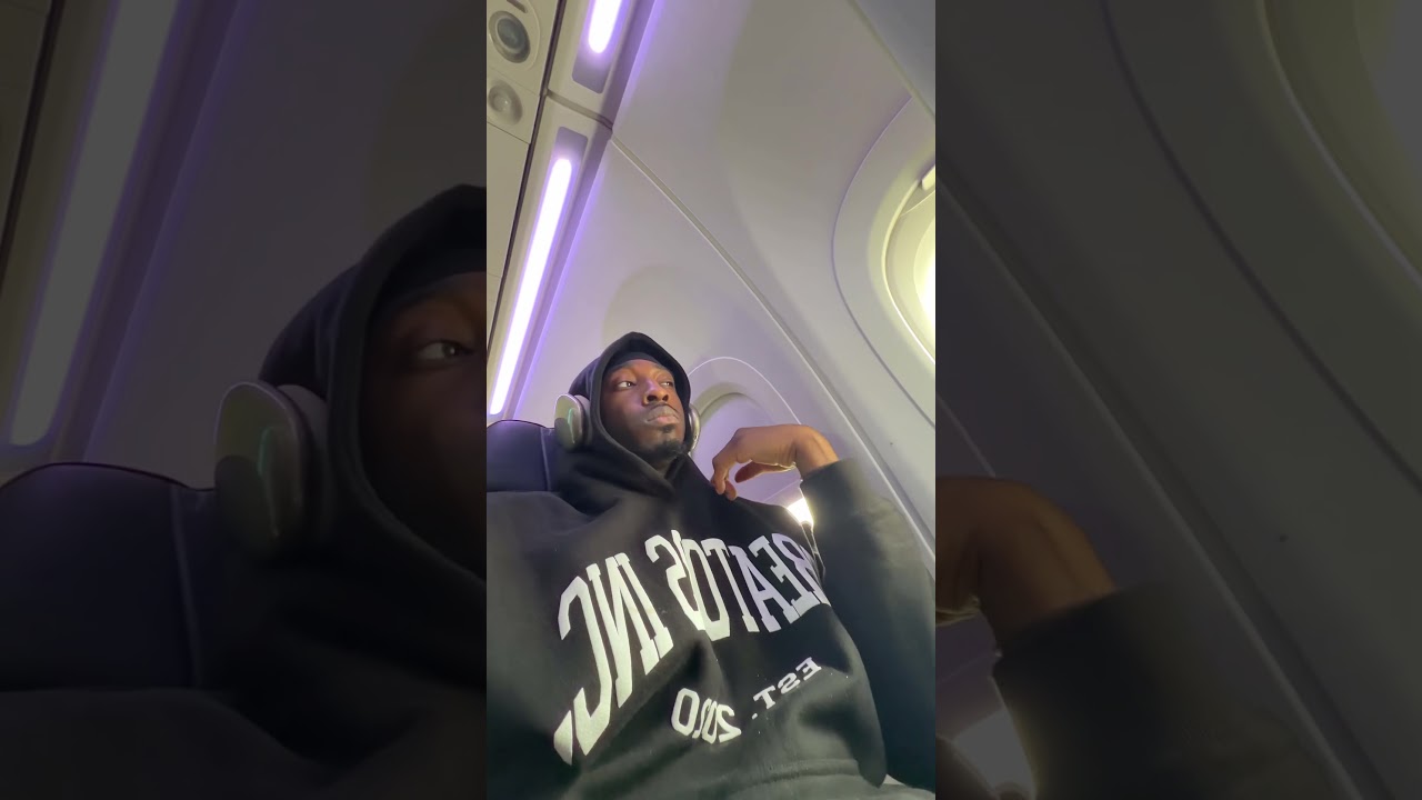 When you paid for window seat 🤣👀✈️ #shorts #a12funny #london #uk #comedy #funny #viral #travel