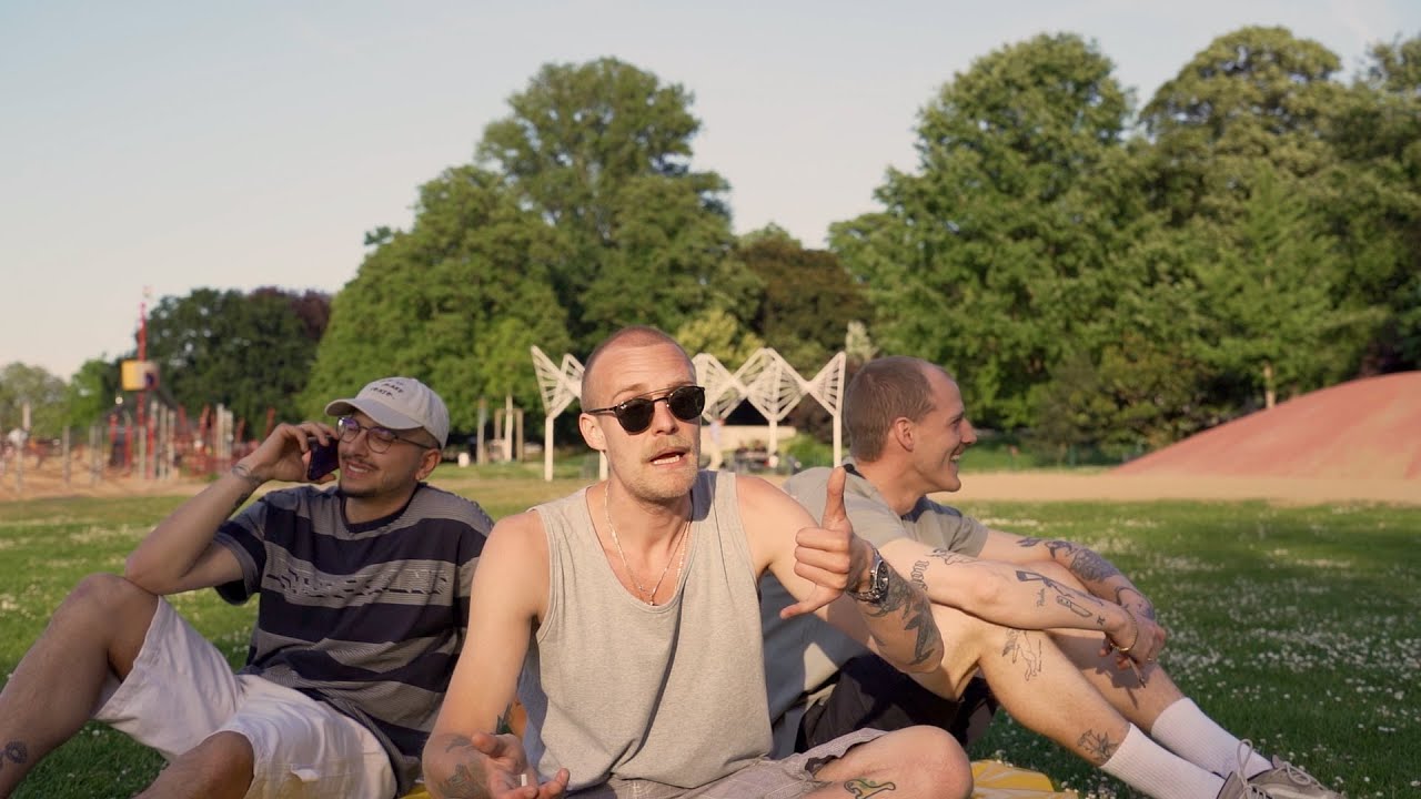 YouTubeでWitalik Malik, LAdoppelR, Mr.Kohlrabiman - crewを視聴 YouTubeでWitalik Malik, LAdoppelR, Mr.Kohlrabiman - crewを視聴