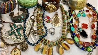 50 lbs Shop Goodwill Jewelry Unboxing!! Mystery Jewelry Haul. Van Cleef & Arpels Bracelet?!