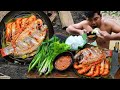 Cooking Shrimps,Fish eating with Noodle Salad & Hot Chili sauce - Cook Lobster bbq so delicious