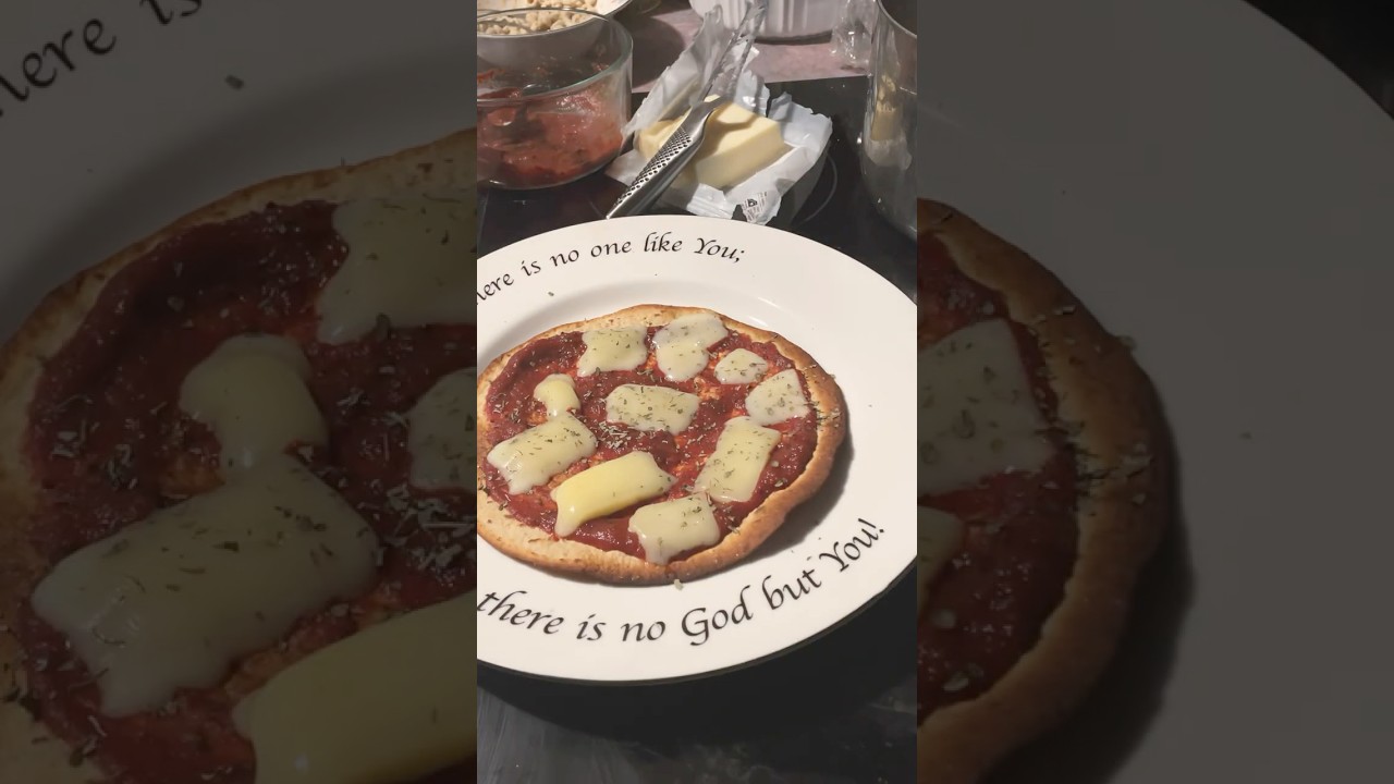 Gluten-free keto pizza in two minutes 