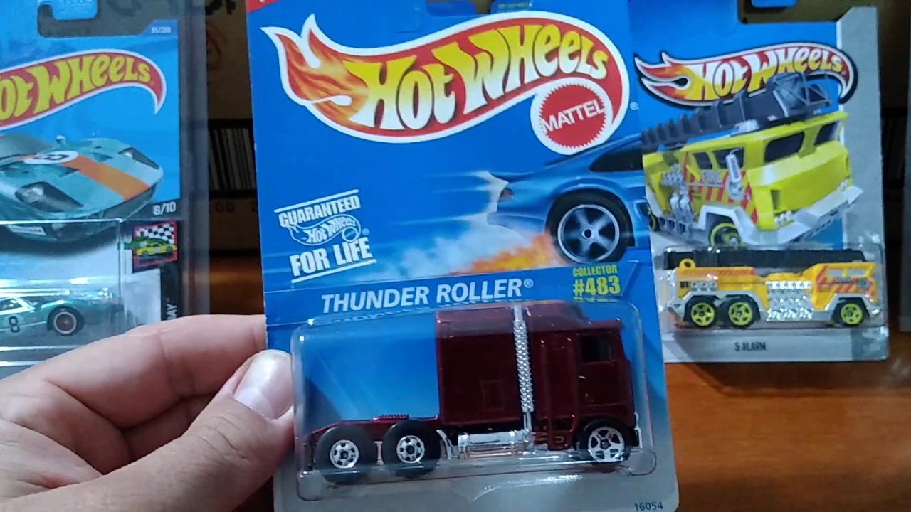 Coleção Hotwheels Caminhões (Thunder Roller, PeterBilt e Bombeiros