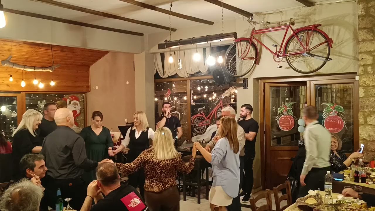 Ζαχαρούλα - κλωσσα τα πουλιά - Χαιδω