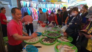 阿源說今天已經切了二十幾隻，鮭魚切到手酸了 台中水湳市場  海鮮叫賣哥阿源  Taiwan seafood auction