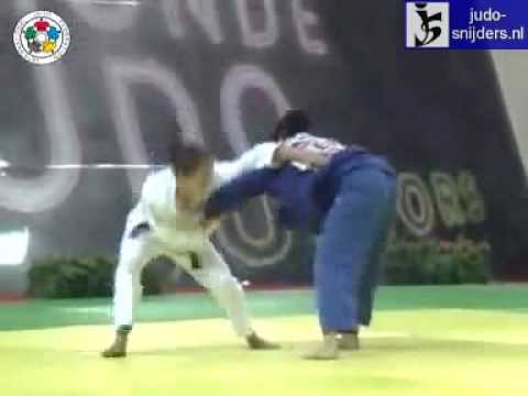 Judo 2009 Paris: Mueller (GER) - Tremblay (CAN) [-...