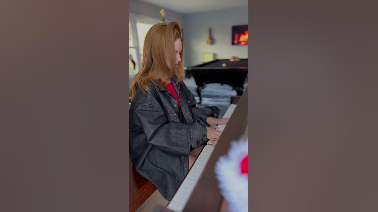 Bava - CHRISTMAS TIME IS HERE! (Bava Live Piano)