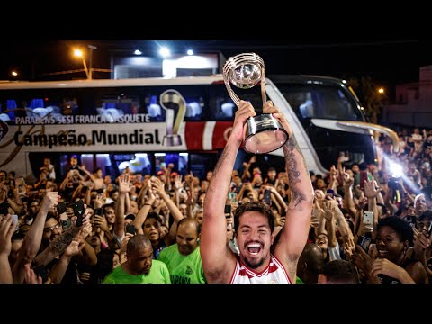 Vídeo: Franca é campeão mundial de basquete com cesta no último segundo;  veja lance - Estadão