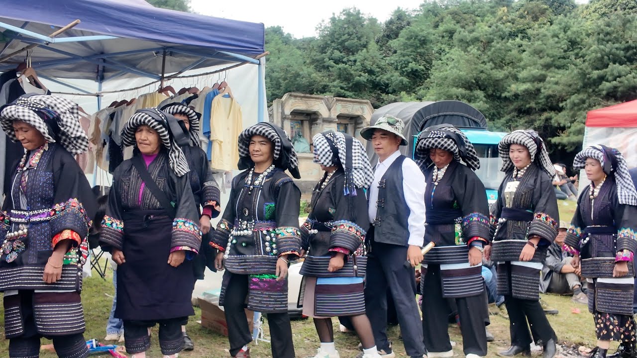 Limi Folk Song and Dance 彝族俐侎人传统歌舞（老本曲）